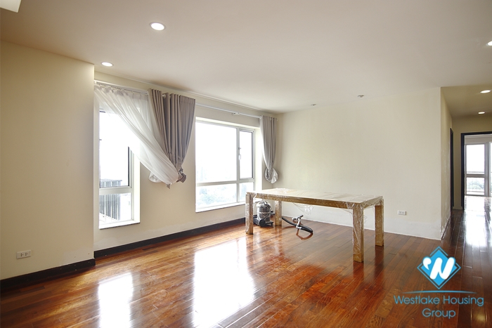 Four-room ambassador-sized apartment for rent in a quiet alley in the heart of Hoan Kiem district